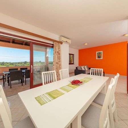 Villa Lili Пула Екстериор снимка