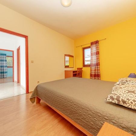 Villa Lili Пула Екстериор снимка
