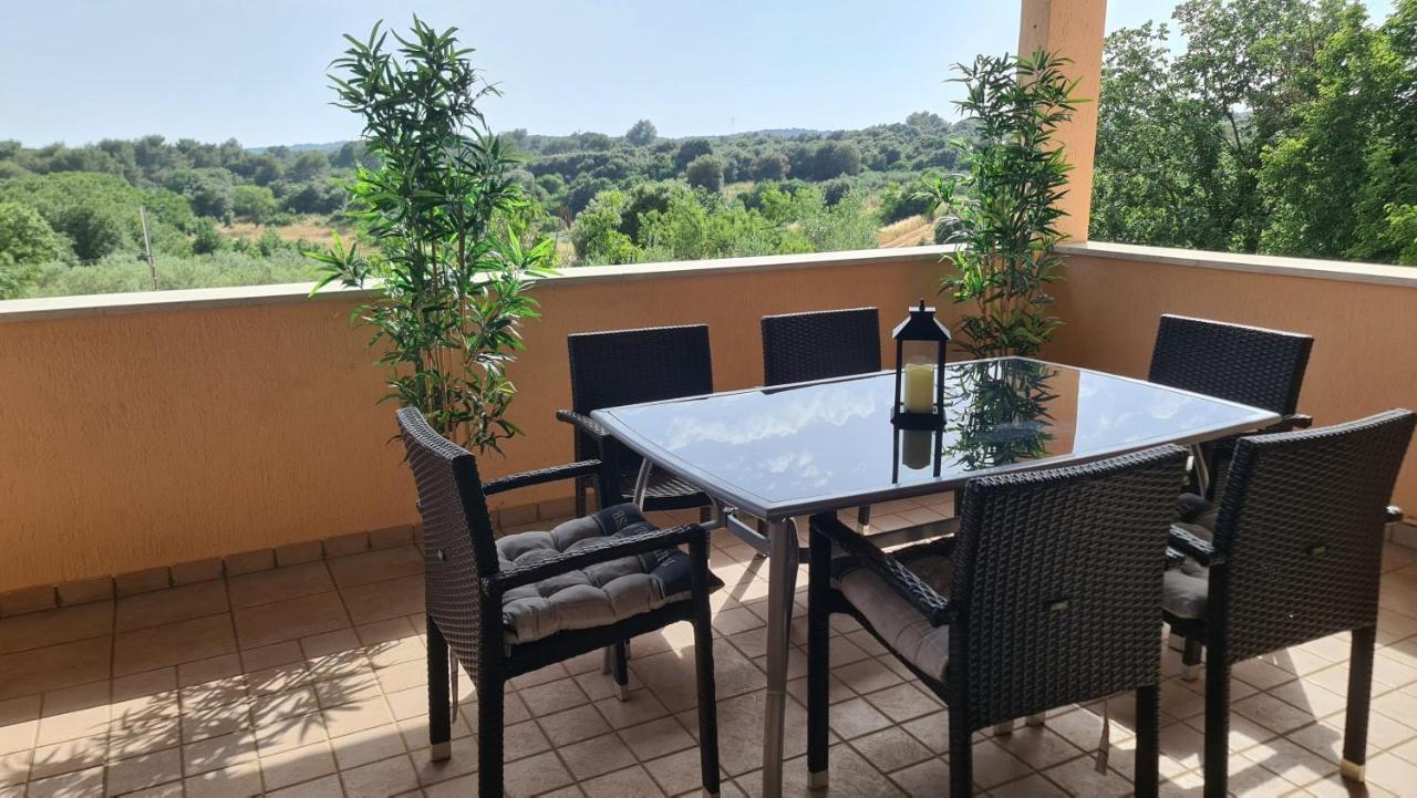 Villa Lili Пула Екстериор снимка