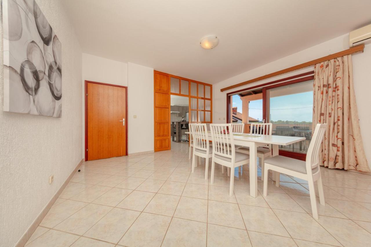 Villa Lili Пула Екстериор снимка