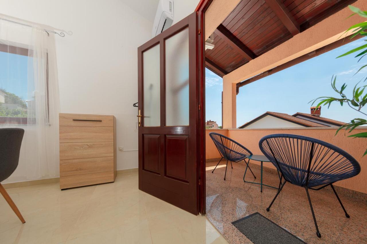 Villa Lili Пула Екстериор снимка