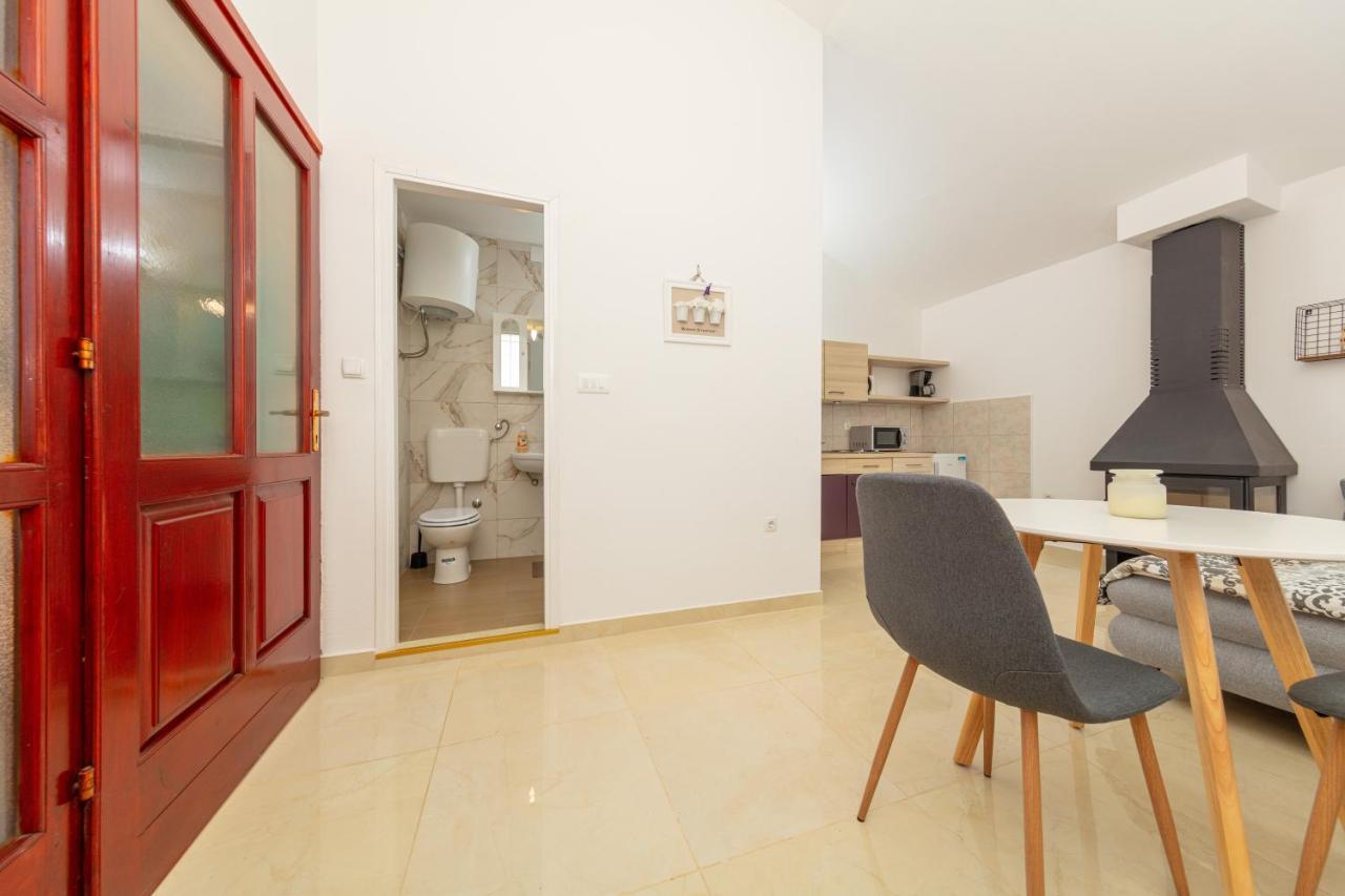 Villa Lili Пула Екстериор снимка