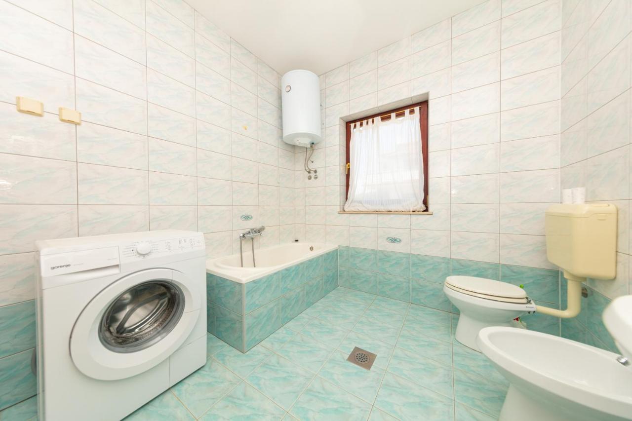 Villa Lili Пула Екстериор снимка
