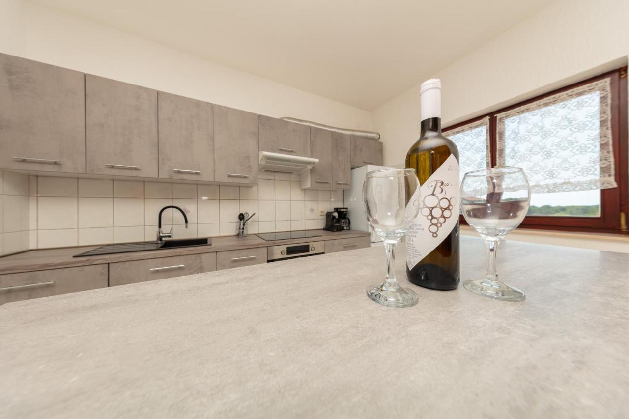 Villa Lili Пула Екстериор снимка