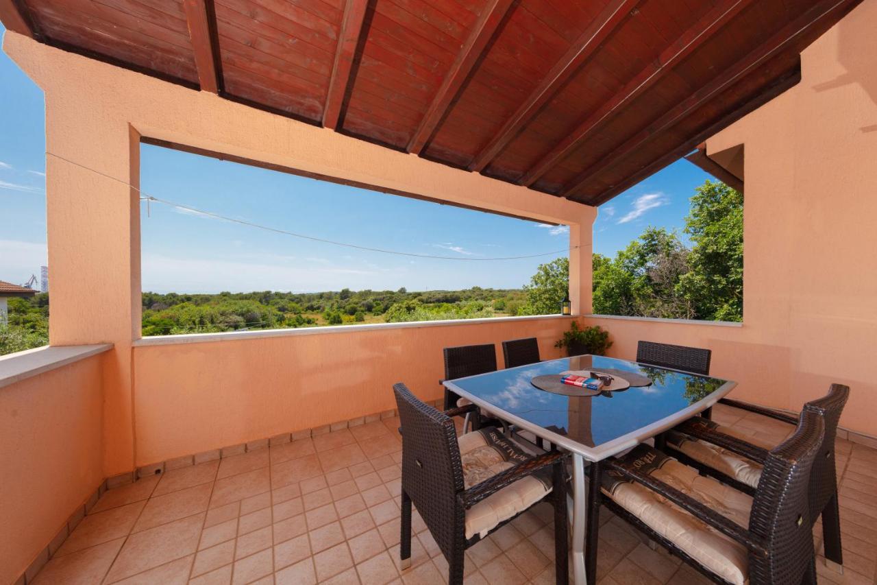 Villa Lili Пула Екстериор снимка