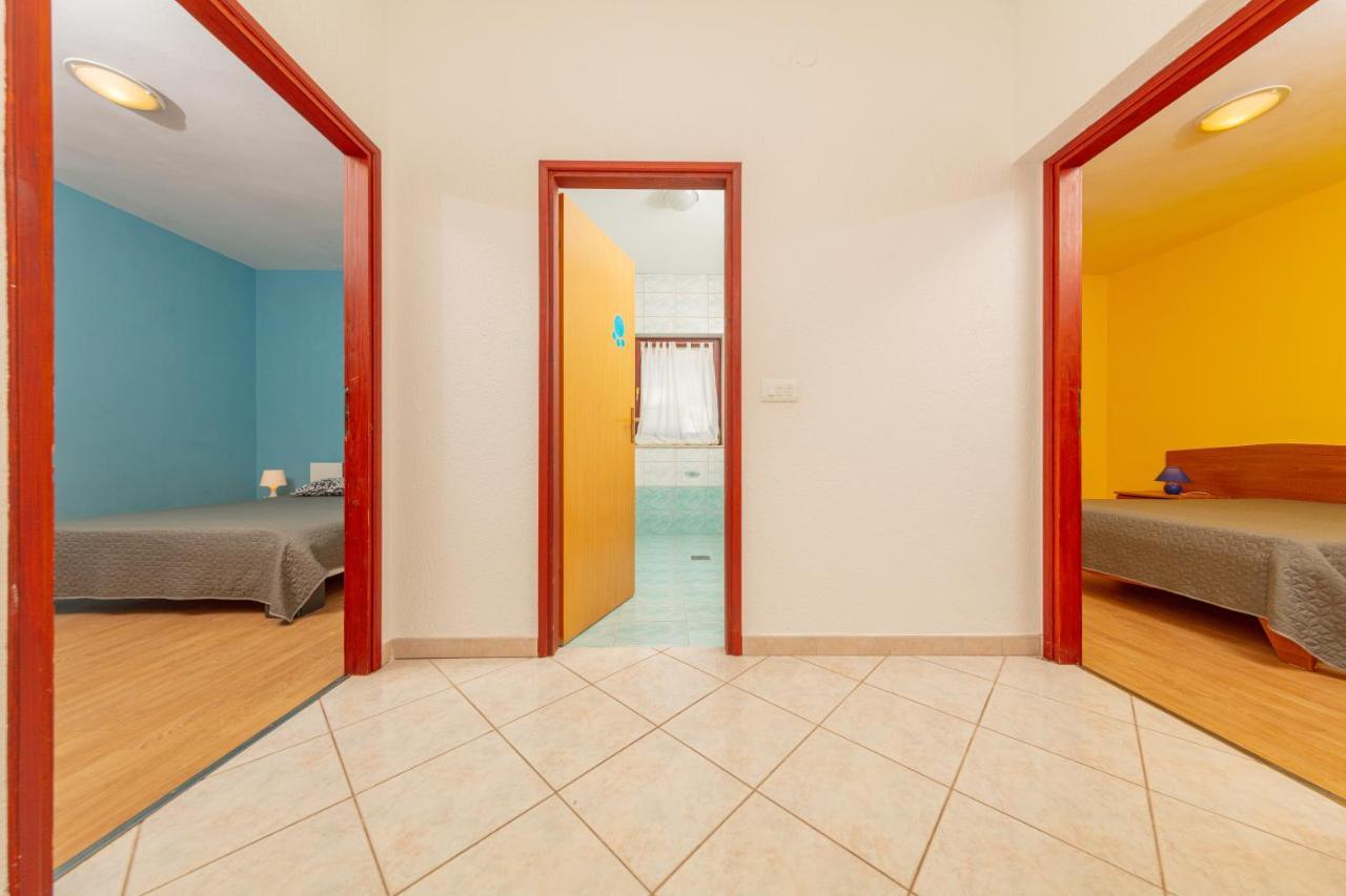 Villa Lili Пула Екстериор снимка
