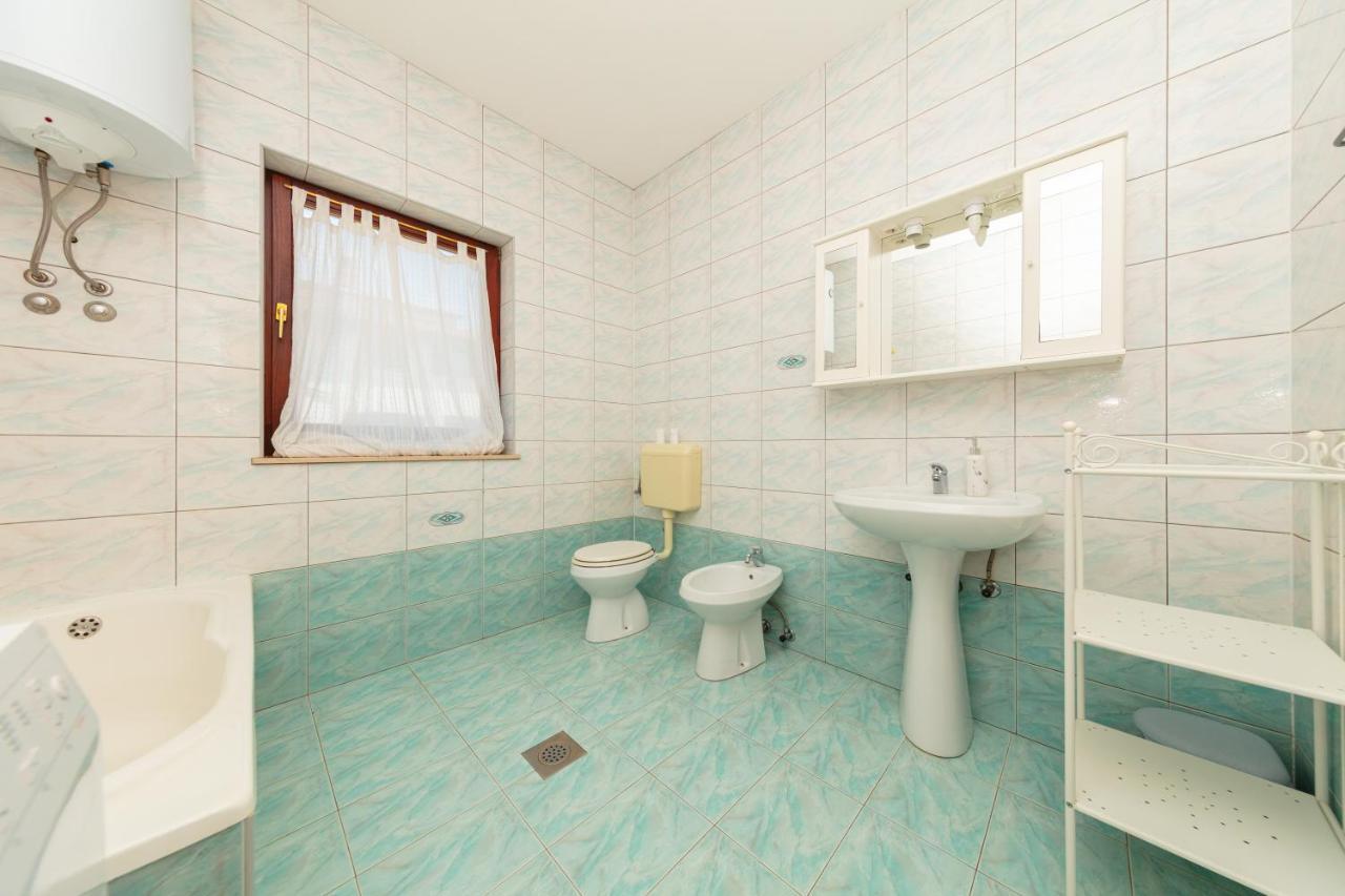 Villa Lili Пула Екстериор снимка